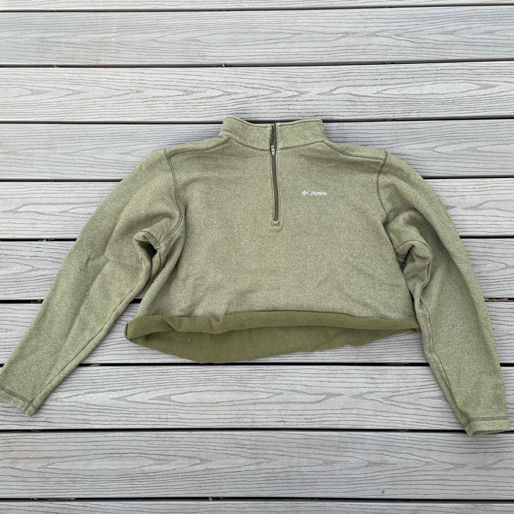 Columbia sweater